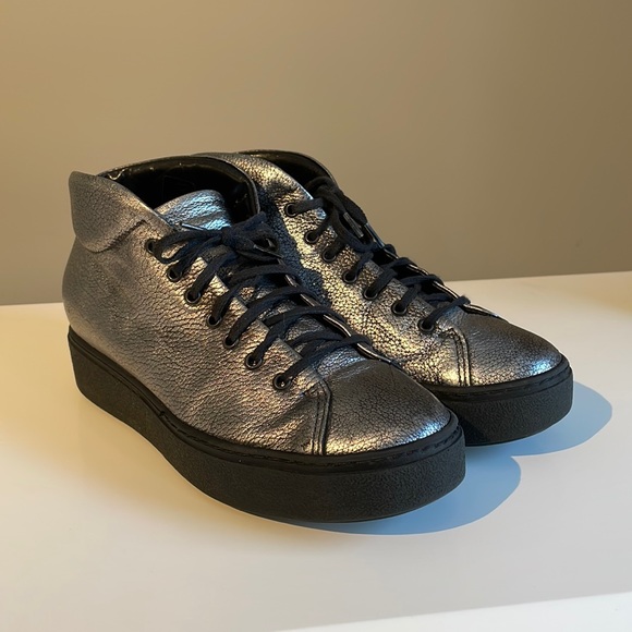 LiliMill Silver and Black leather platform Sneakers - Picture 1 of 10